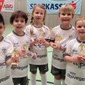 Kampf um den Pokal: 96 Teams beim Lochauer Hallenturnier