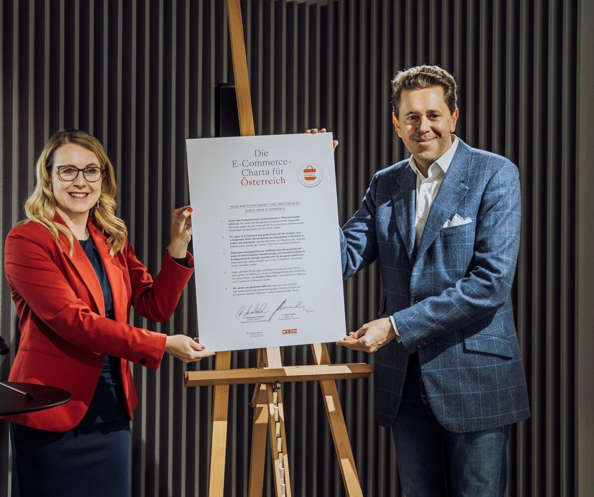 Stolz präsentierten WK-Präsident Harald Mahrer (r.) und die damalige Wirtschaftsministerin Margarete Schramböck (l.) Ende 2020 das „Kaufhaus Österreich“. WKÖ