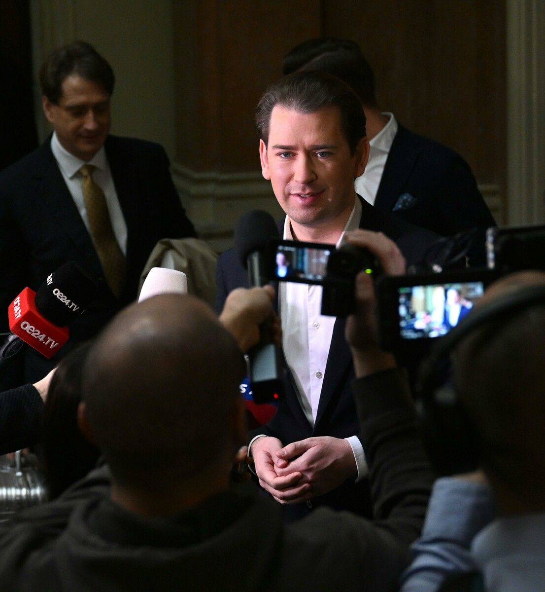 Von Medienvertretern belagert: Altkanzler Kurz.