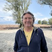 Vogel knipst die Lichter aus