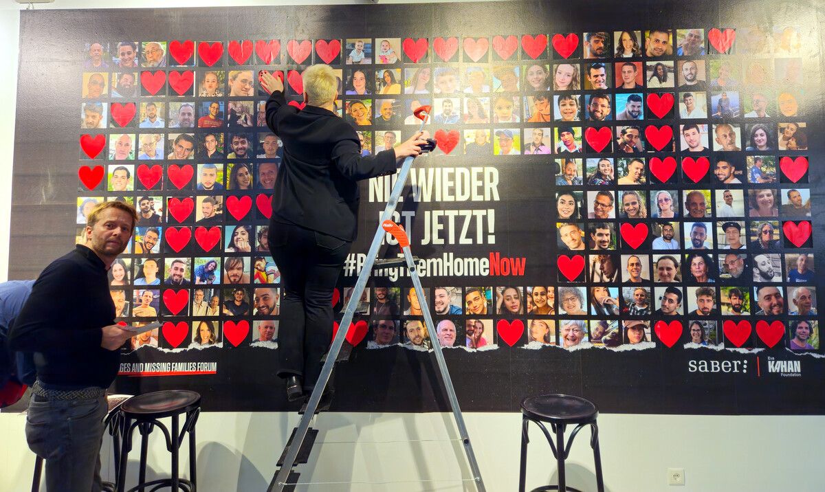Angesichts des Nahost-Kriegs setzen Initiativen Zeichen gegen Antisemitismus. Der soll auch an den Schulen vermehrt Thema sein.APA