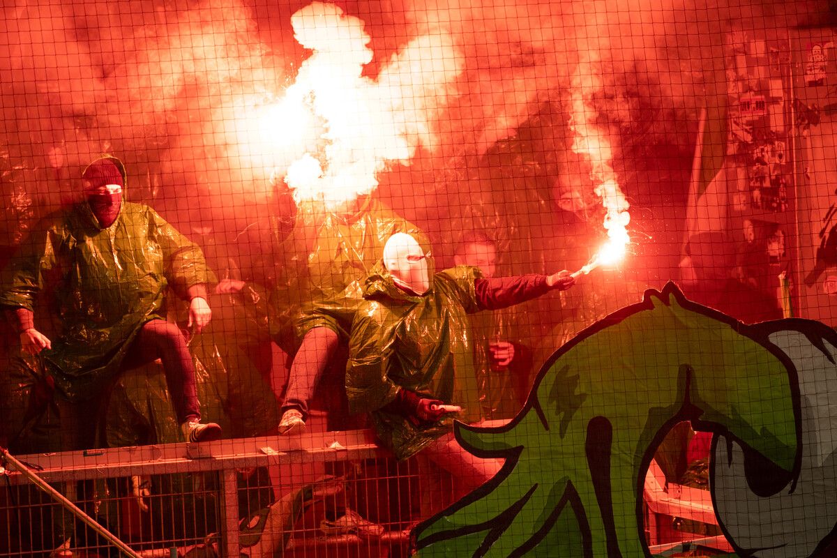 Beim letzten Derby zwischen Austria Lustenau und SCR Altach in der Cashpoint Arena sorgten Austrias Fans für eine lange Spielunterbrechung.gepa