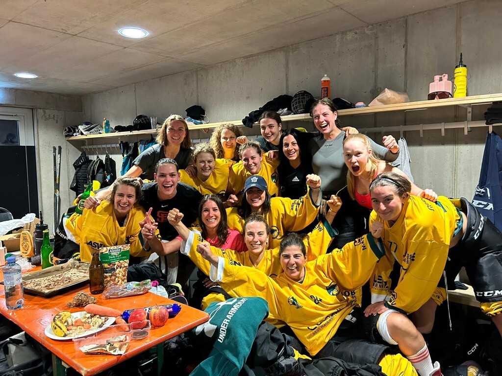 Birgit Dietrich ist eine leidenschaftliche Eishockeyspielerin und seit 16 Jahren bei den Wildcats.