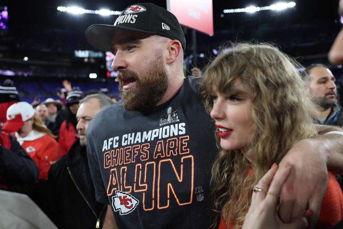 Chiefs-Star Travis Kelce (hier mit Freundin Taylor Swift) stellte den Rekord als bester Passempfänger im Play-off auf und löste damit die NFL-Legende Jerry Rice ab.Ap