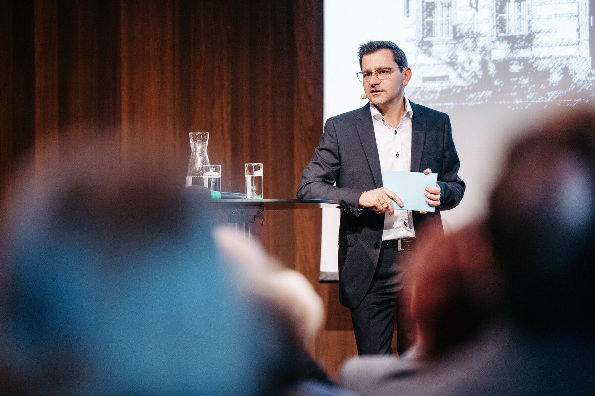 Das Seminar „Easy Money“ soll fortgeführt werden. Sams