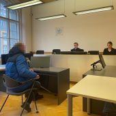 Alkoholiker im Vollrausch trat Polizisten