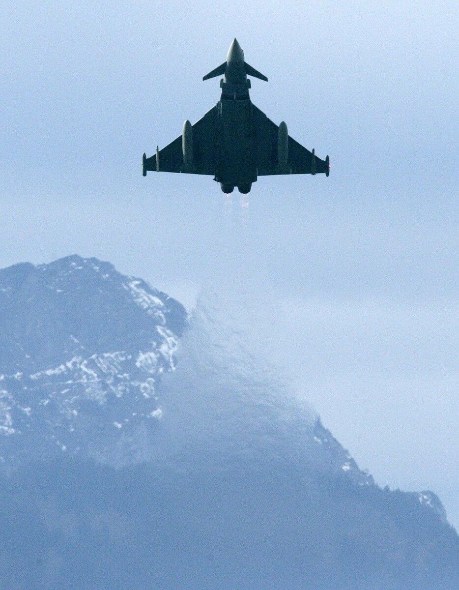 Der Eurofighter ist an der Flügelform einfach erkennbar. Reuters/Buholzer