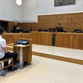 Mit erst 16 Jahren schon zum zweiten Mal vor Gericht