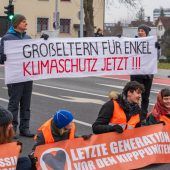 Klimaschützer fordern den Baustopp der Tunnelspinne in Feldkirch