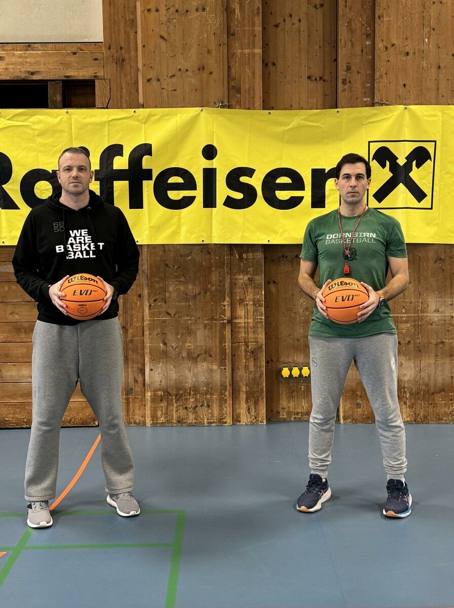 Die Head-Coaches Konstantinos Papavasileiou und Milos Pavlicevic nutzten das Camp, um sich auf Trainingseinheiten zu fokussieren.