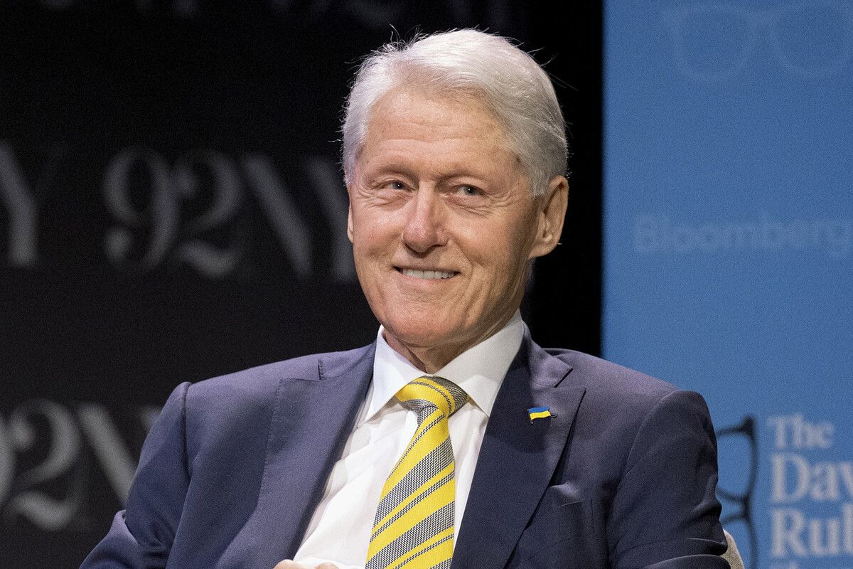 Die Unterlagen enthalten Bill Clintons Namen Dutzende Male. ap