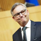 Zu schnell im Regen: Brunners Fahrlizenz weg