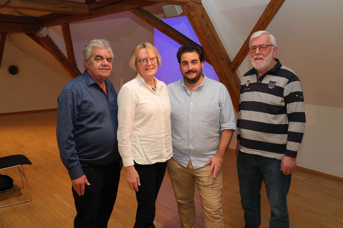 Gemeindearachivar Thomas Gamon, Elisabeth Scherer, der Referent Martin Gamon und Josef Scherer, Obmann des Geschichtsvereins Beschling-Latz freuten sich über das Interesse.AME (4)