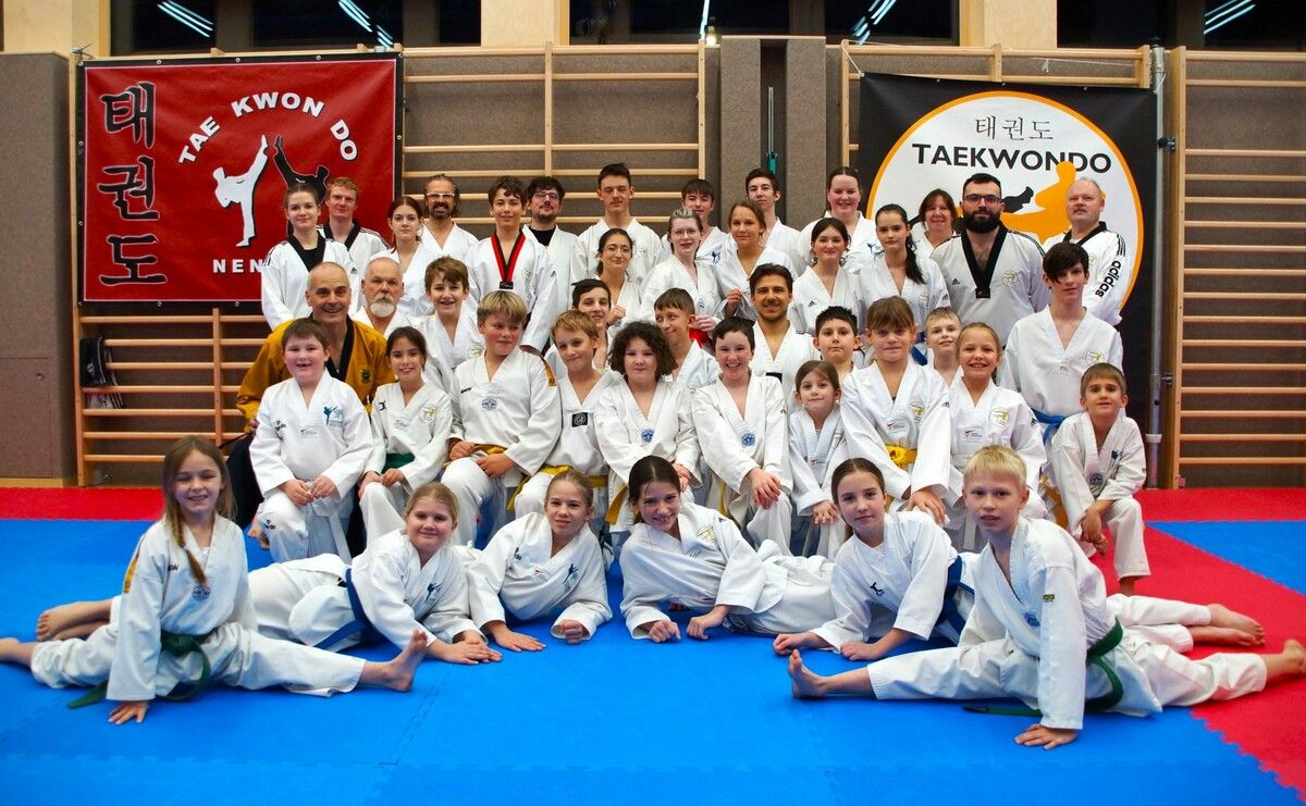 Gemeinsames Taekwondo-Training beim Lehrgang in Schlins.TKD Dojang Bludenz