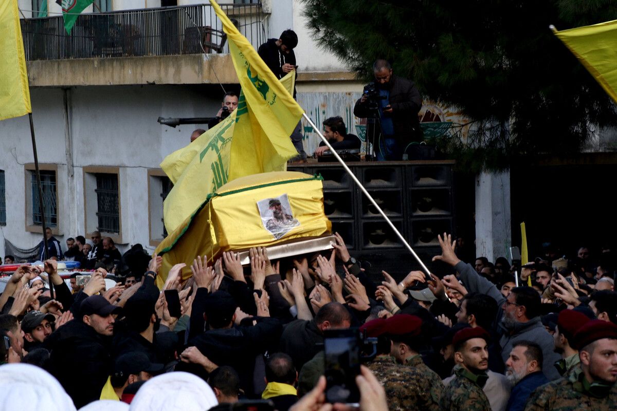 Im Libanon wurde Hisbollah-Kommandant Wissam Tawil zu Grabe getragen. AFP