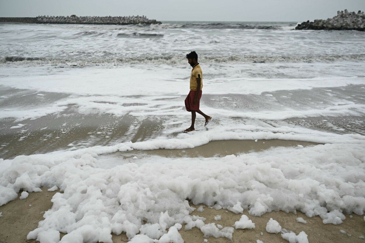 Indien kämpft mit Umweltverschmutzung. Am Strand von Chennai vermischen sich Schadstoffe und der Golf von Bengalen. AFP