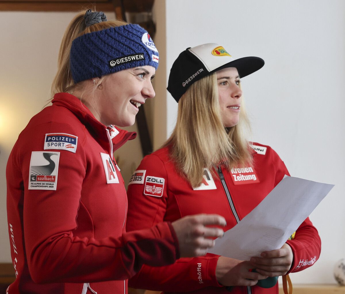 Katharina Truppe und Katharina Liensberger suchten bereits den richtigen Ton für den Flachau-Nachtslalom.Gepa