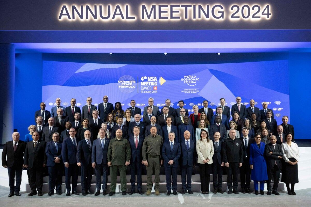 Mehr als 80 Delegationen aus aller Welt haben in Davos an einer Konferenz über die Vorschläge der Ukraine für einen dauerhaften Frieden teilgenommen. Die Schweiz will Russland an den Verhandlungstisch bekommen. AFP