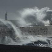 Sturm fegt über britische Inseln