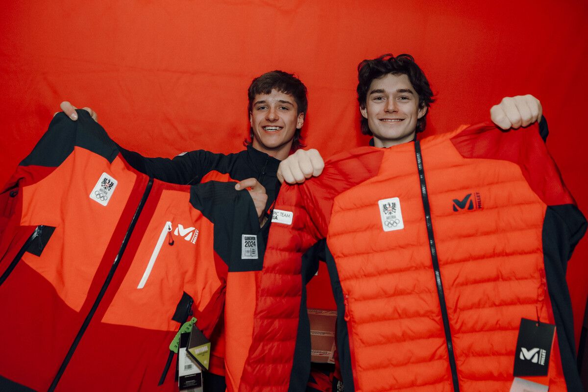 Moritz Murer und David Erhard (r.) beim Kick-Off.