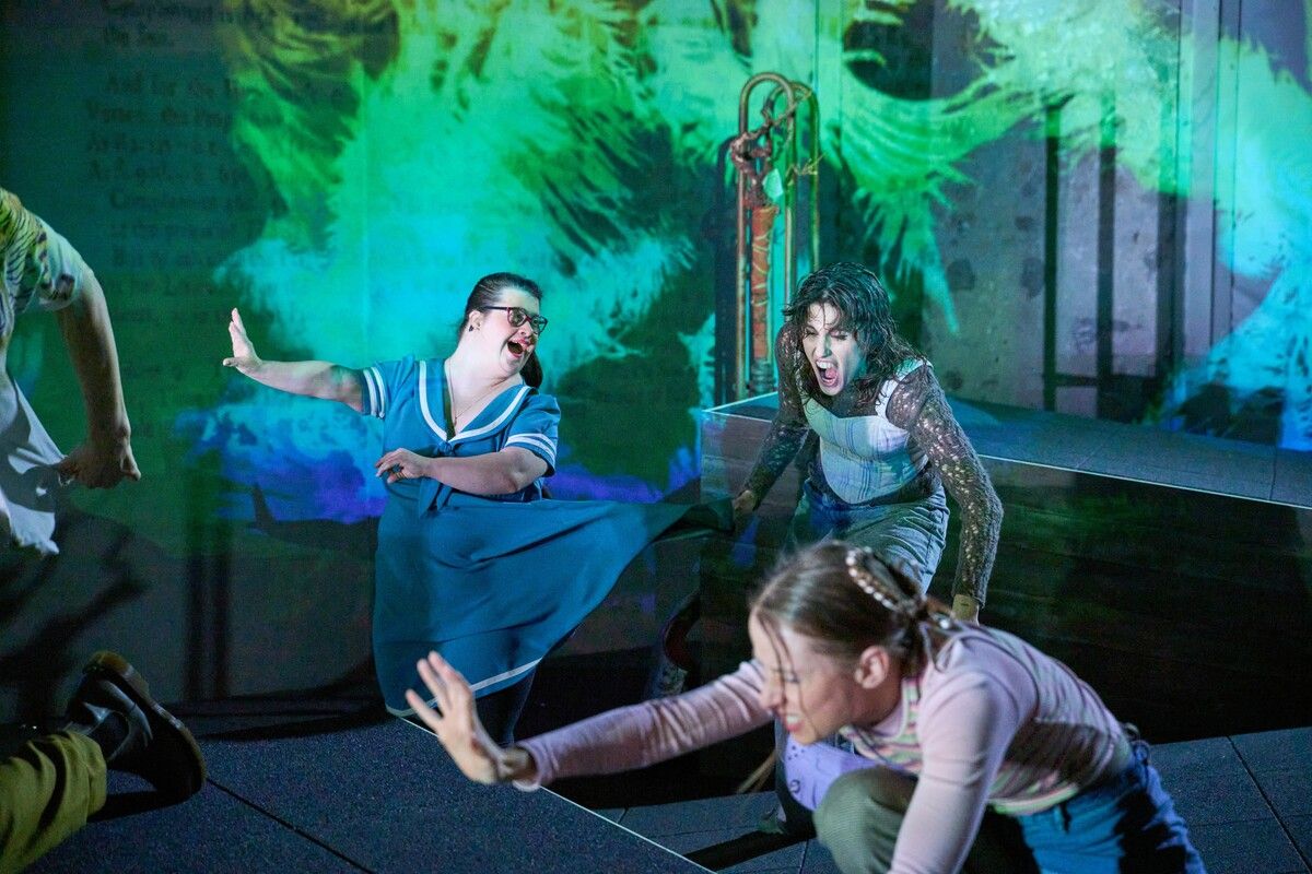 Sehenswerte Premiere von Shakespeares „Der Sturm“ in der Lokremise in St. Gallen. jos schmid (2)
