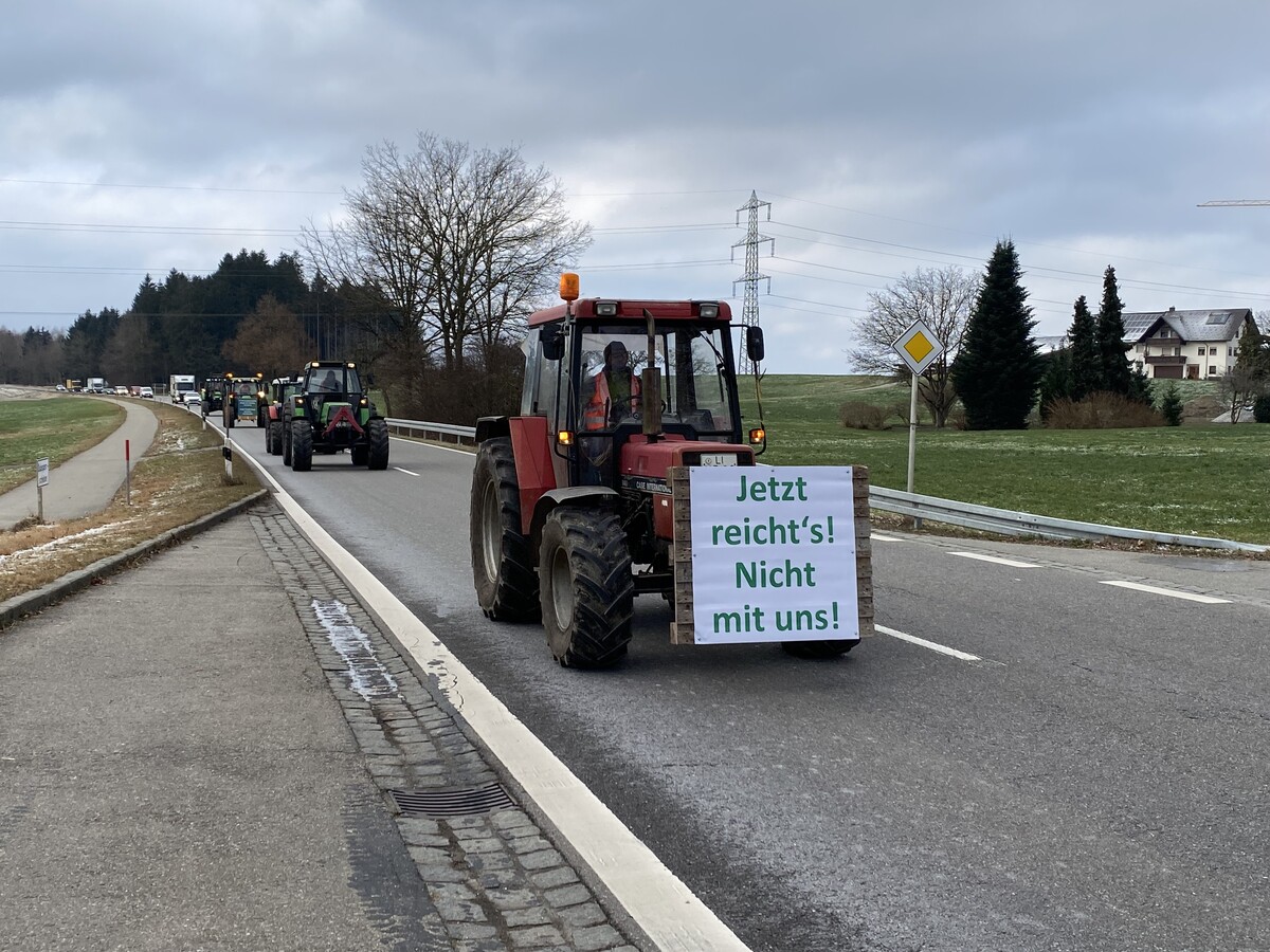 Seit Montag demonstrieren Landwirte in ganz Deutschland. VN/Rauch