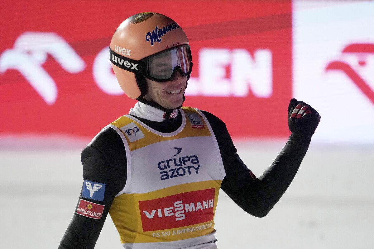 Stefan Kraft eilt von Erfolg zu Erfolg im Skisprungweltcup.AP