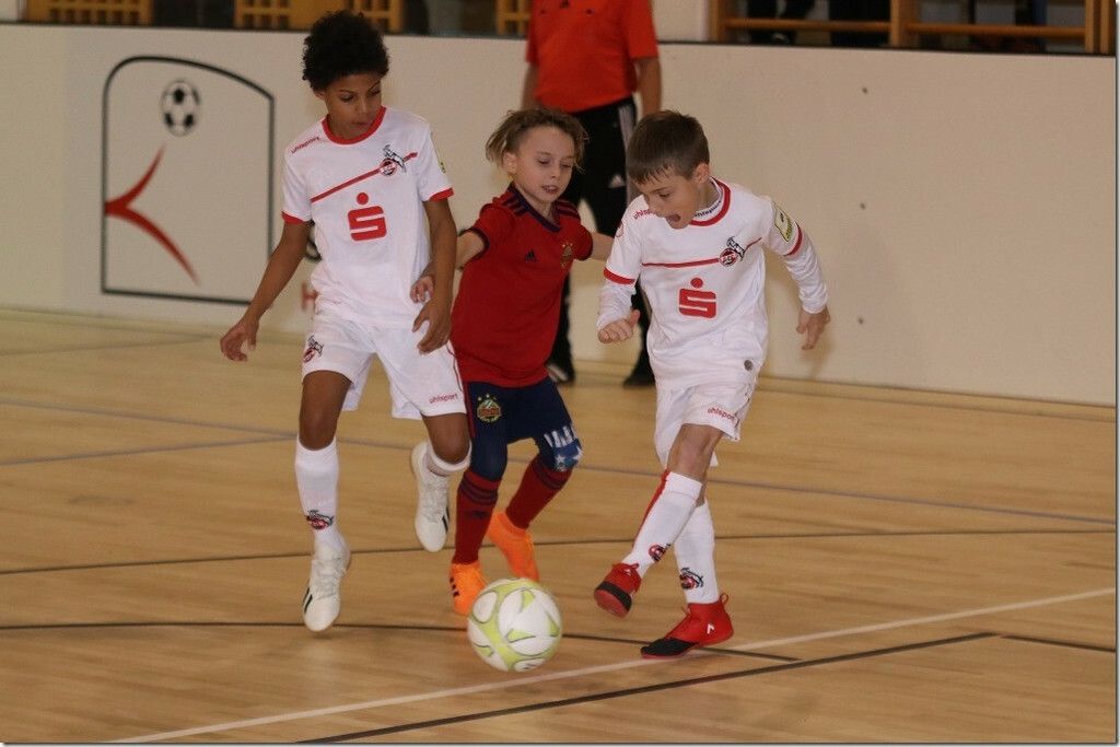 Zum 25. Mal geht das große Hallenfußballturnier in Schlins heuer über die Bühne. VN-Tk
