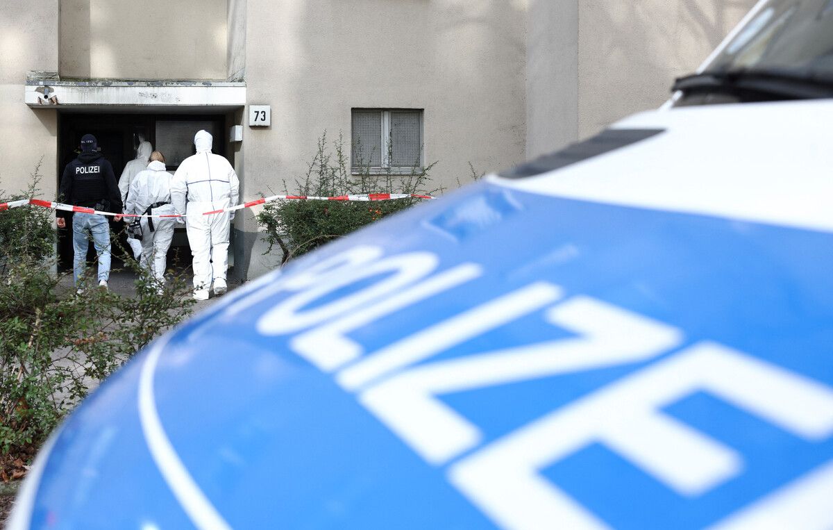 Auch am Mittwoch waren die Ermittler in der Wohnung von Daniela Klette im Einsatz. Reuters