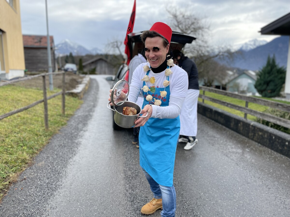 Auch Mathias Muther war so großzügig, einen eigenen Braten mitzuliefern.