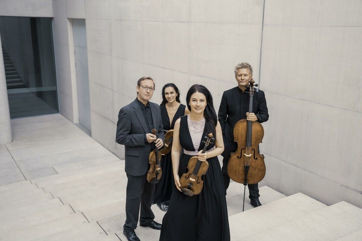 Das Minguet Quartett begeisterte gemeinsam mit Pianistin Danae Dörken und Geigerin Franziska Hölscher das Dornbirner Publikum. Irene Zandel