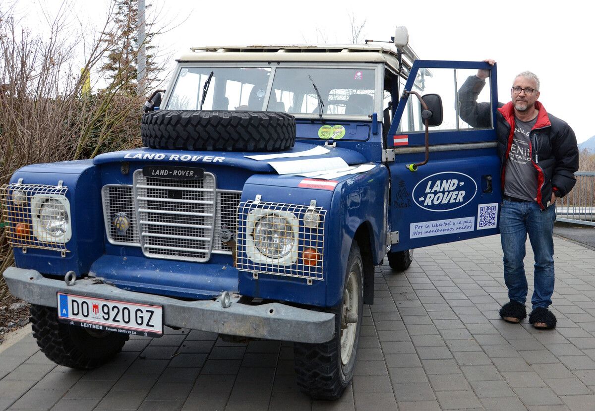 Der alte Land Rover soll Klaus Kuster nach Namibia bringen. HRJ (4)