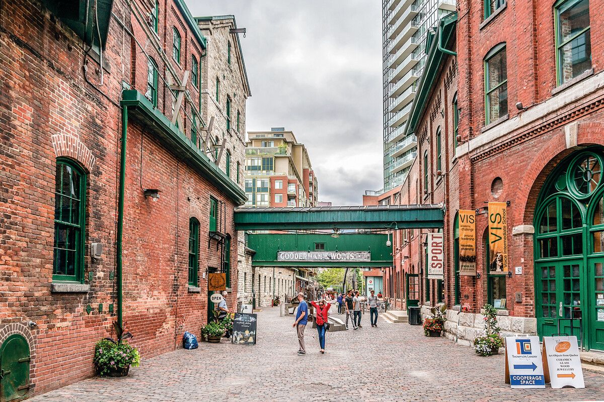 Der Distillery District mit seinen Kopfsteinpflaster-Gassen.Shutterstock