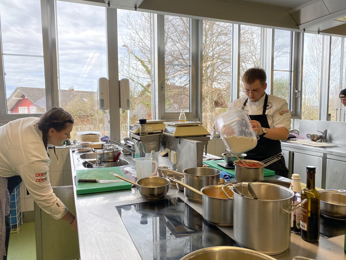 Der gastronomische Nachwuchs wird in der Berufsschule Schloss Hofen ausgebildet – eine der acht Berufsschulen in Vorarlberg. VN/Pem