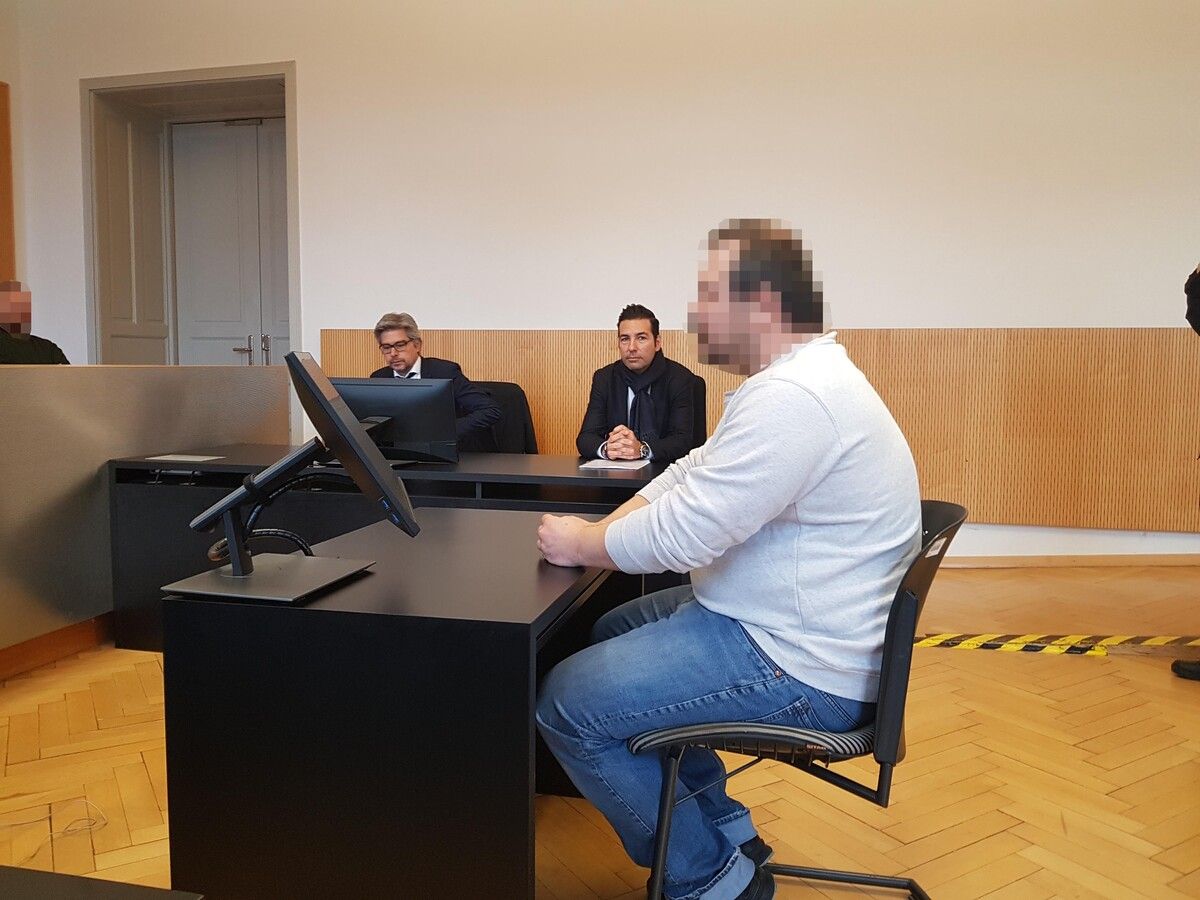 Der Verurteilte bekämpft die richterliche Entscheidung, weil er sich für unschuldig hält. Das Urteil ist nicht rechtskräftig. Eckert