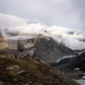 Bergsteiger sitzen am Großglockner fest