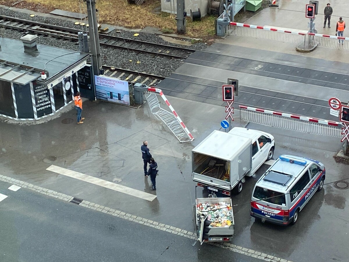 Die defekte Schranke wurde rasch ersetzt. VN/Haller