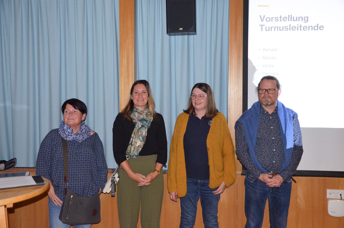 Die Turnusleitenden wurden vorgestellt: Renate Kriechhammer, Marisa Bargon-Schifferer, Ulrike Grabher und Gerhard Purin (v. l.). Verein