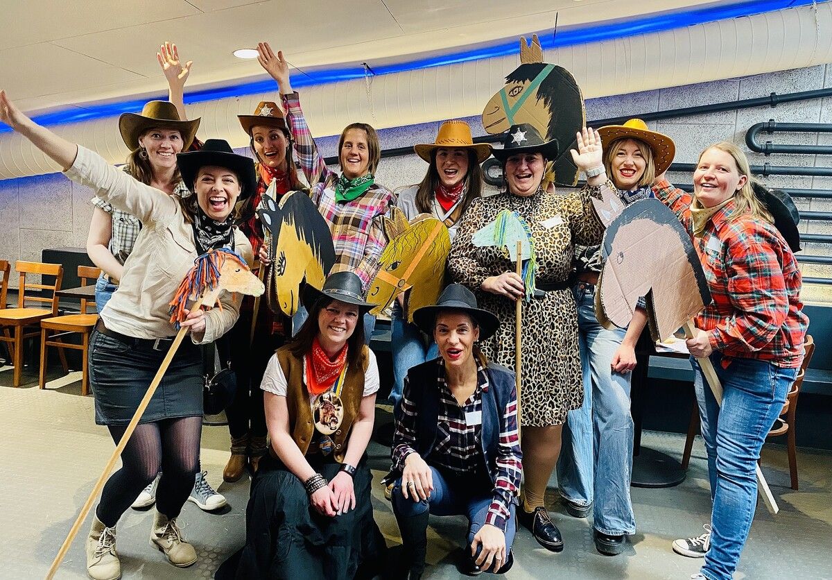 Diese Cowgirls brauchten definitiv keinen Mann für die Party.