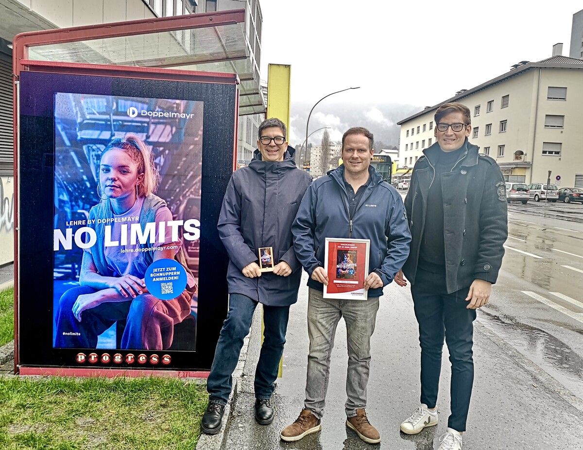 Freuen sich über die Auszeichnung: (v.l.) Gerhard Brenndörfer (Konzett & Brenndörfer OG), Manuel Strasser (Doppelmayr) und Manuel Mathis (Progress Werbung). Fa