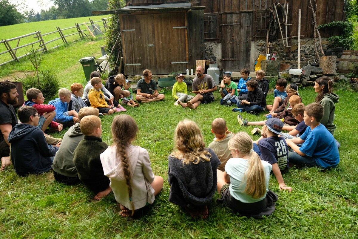 Jeden zweiten Mittwoch treffen sich die Waldläufer und erkunden gemeinsam die Natur.Wildnessen