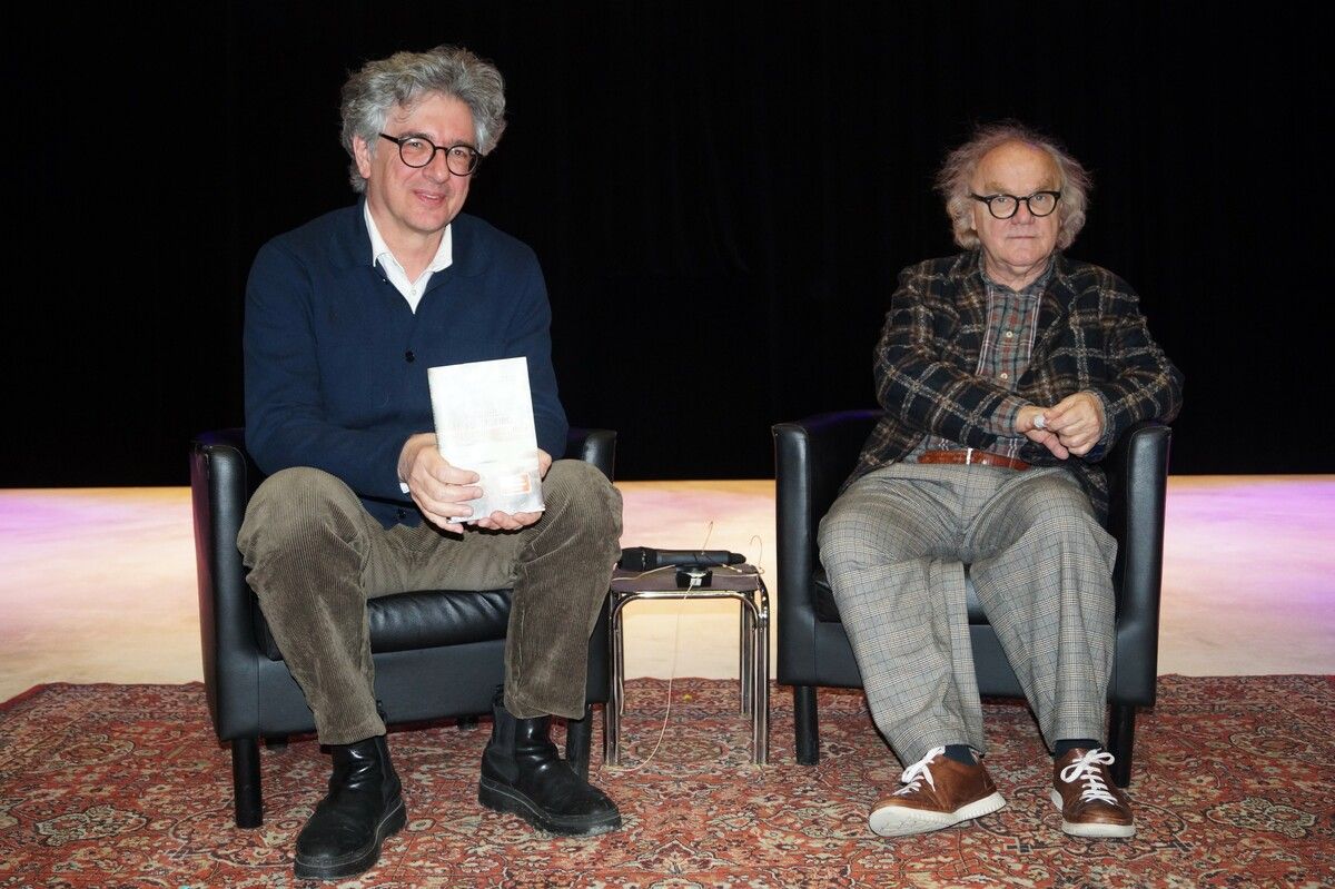 Jürgen Thaler im Gespräch mit Schriftsteller Michael Köhlmeier über sein neues Buch „Das Philosophenschiff“. yas (6)