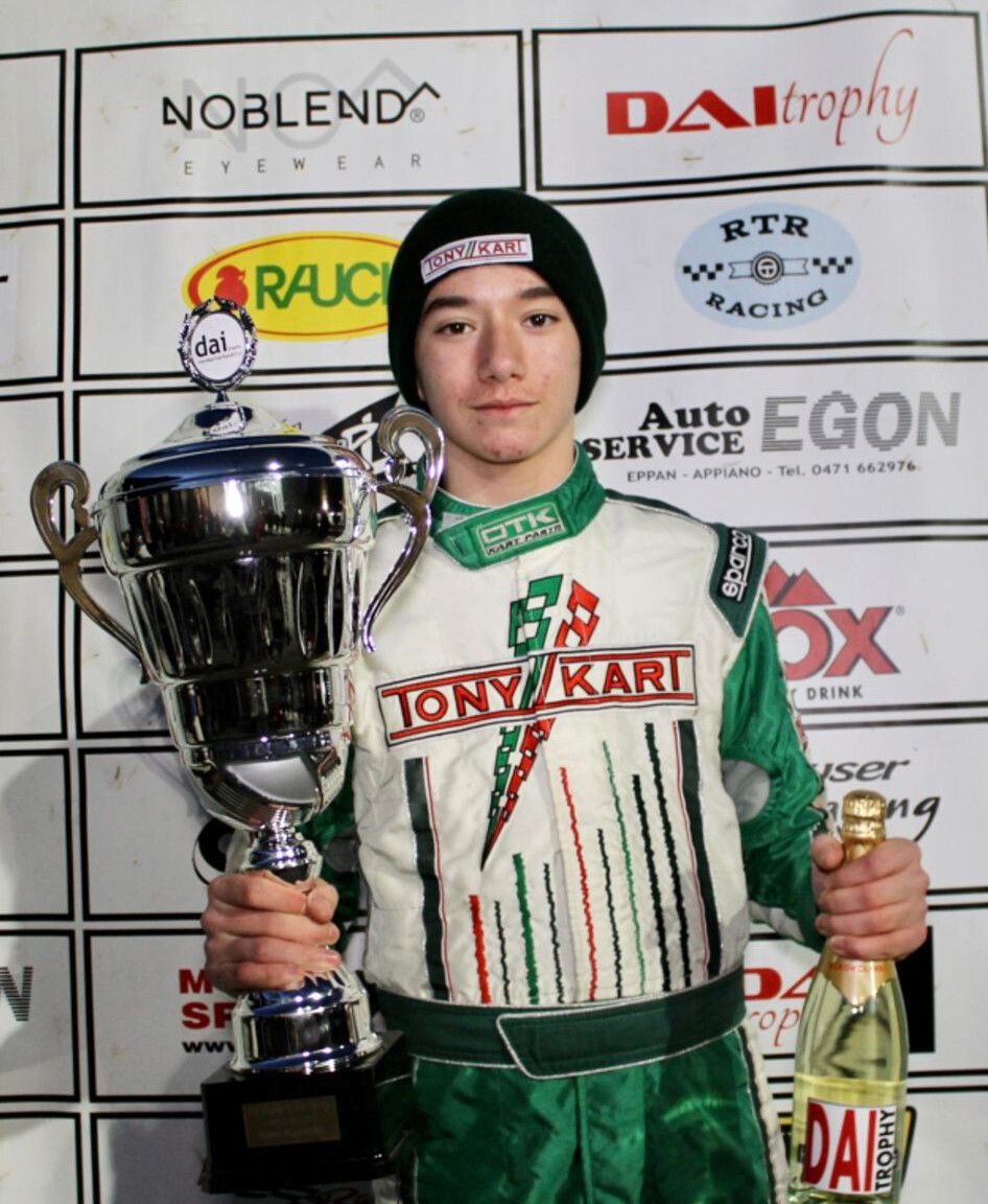 Karakilic als stolzer Sieger im Rahmen der DAI-Trophy.