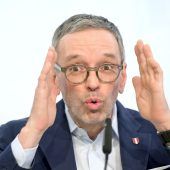 Politik in Kürze