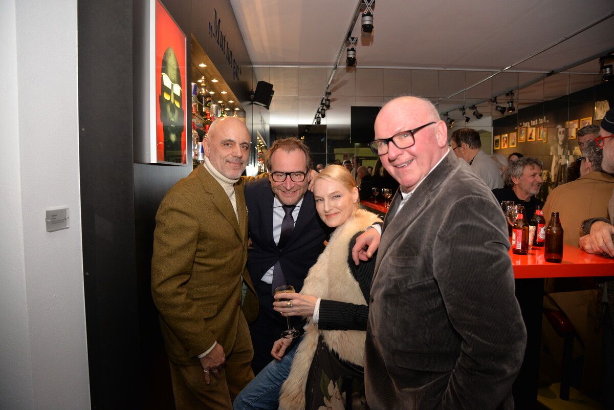 Kurator Gerald Matt, Kulturstadtrat Alexander Juen, Fotografin Rafaela Pröll und Kulturamtsleiter Roland Jörg (v.l.).Stadt dornbirn