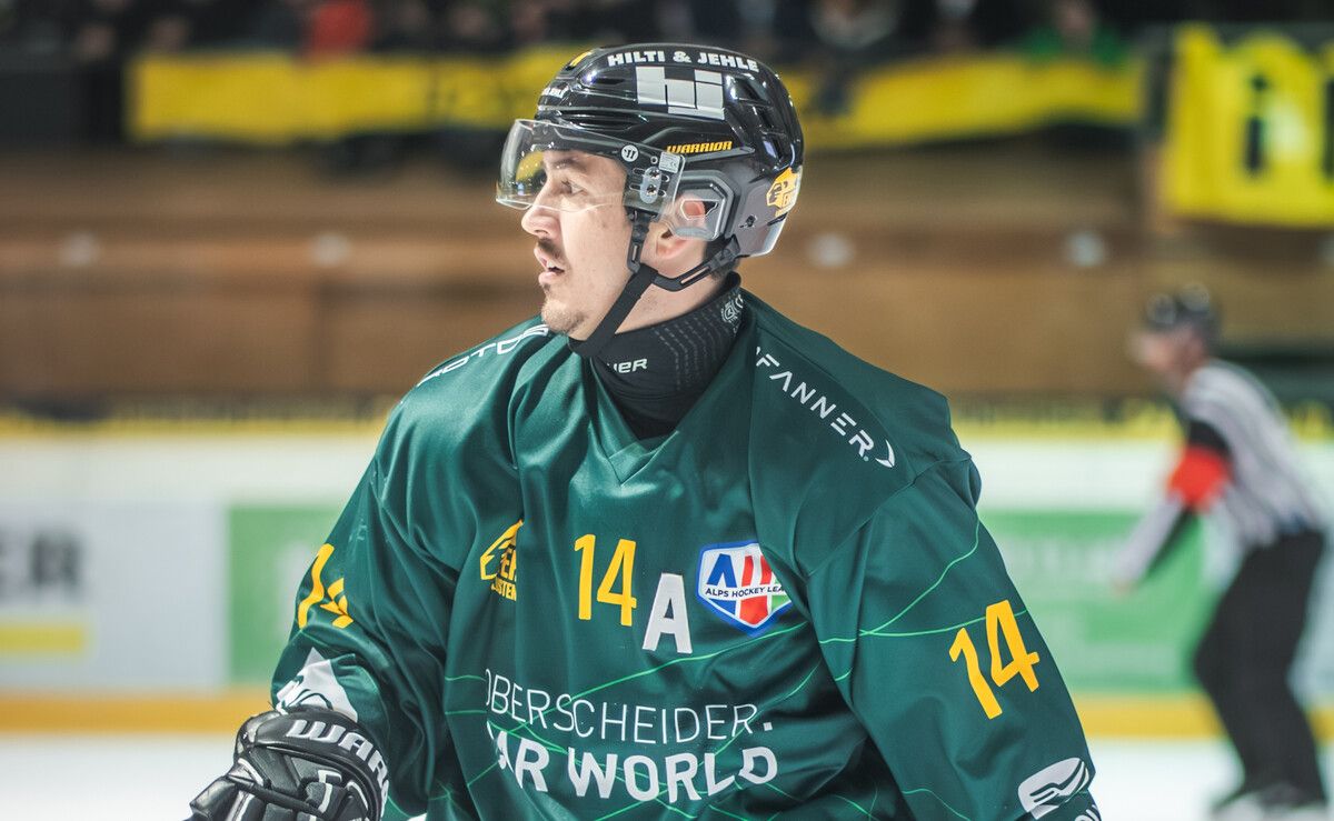 Mit einer starken Defensivleistung möchte Dominik Oberscheider mit dem EHC Lustenau in Neumarkt zum Erfolg kommen. EHC