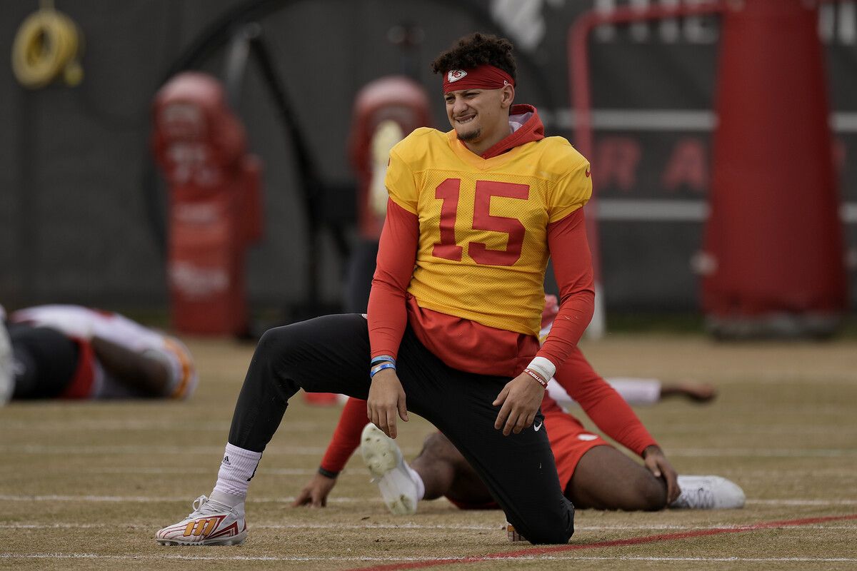 Patrick Mahomes, Quarterback der Kansas City Chiefs, wandelt auf den Spuren von Joe Montana.ap