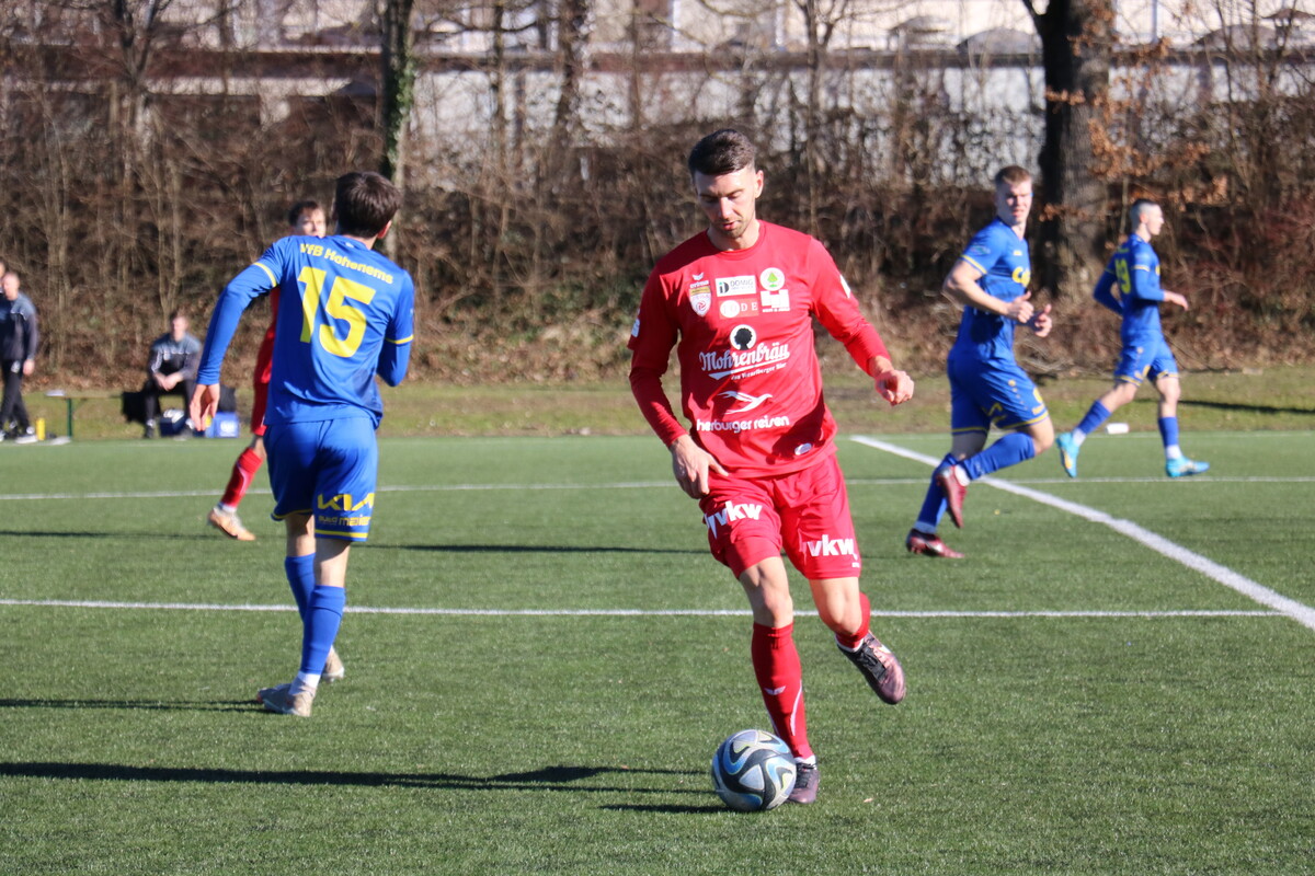 Stefan Umjenovic beim Testspiel gegen den VfB Hohenems im Dress seines neuen Arbeitgebers FC Dornbirn.privat