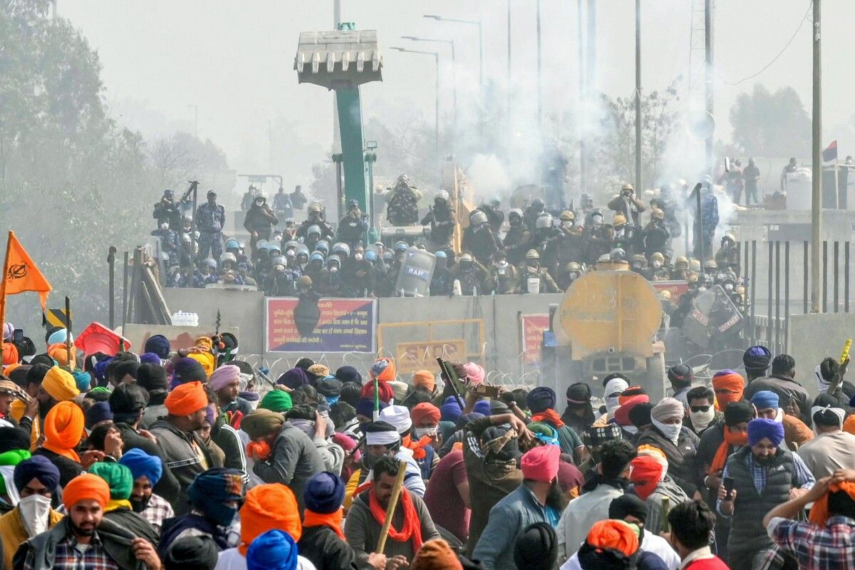 Tausende indische Bauern wollen in einem Protestzug die Hauptstadt Neu-Delhi erreichen. Es gelang der Regierung nicht, eine Einigung über höhere Erntepreise zu erzielen. AFP