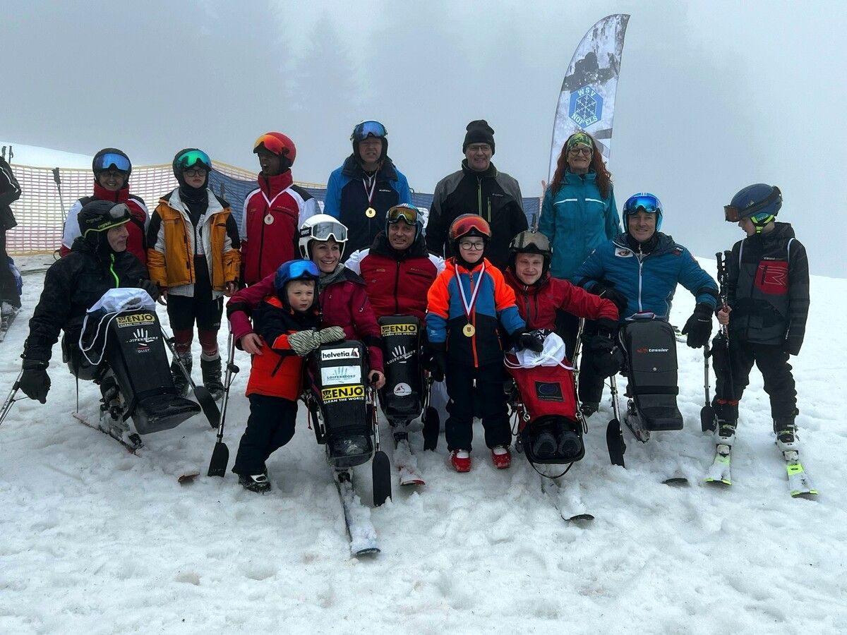 Trotz der widrigen Wetterumstände und der weichen Piste absolvierten die Sportlerinnen und Sportler den Riesenslalom mit Bravour.